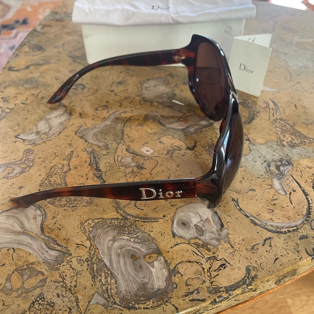 Dior sunglasses - Picture 2 of 4